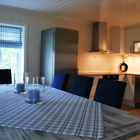 Lodge Beveroya Og Bo (Telemark)