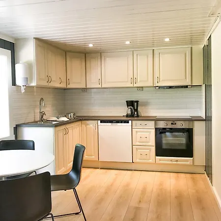 Beveroya Og Gerendaház Bø