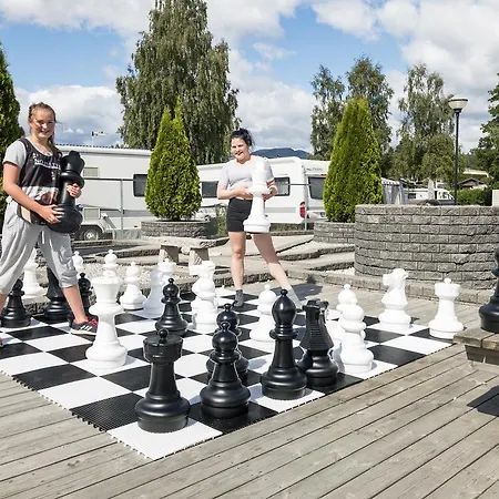 Gerendaház Beveroya Og Bø